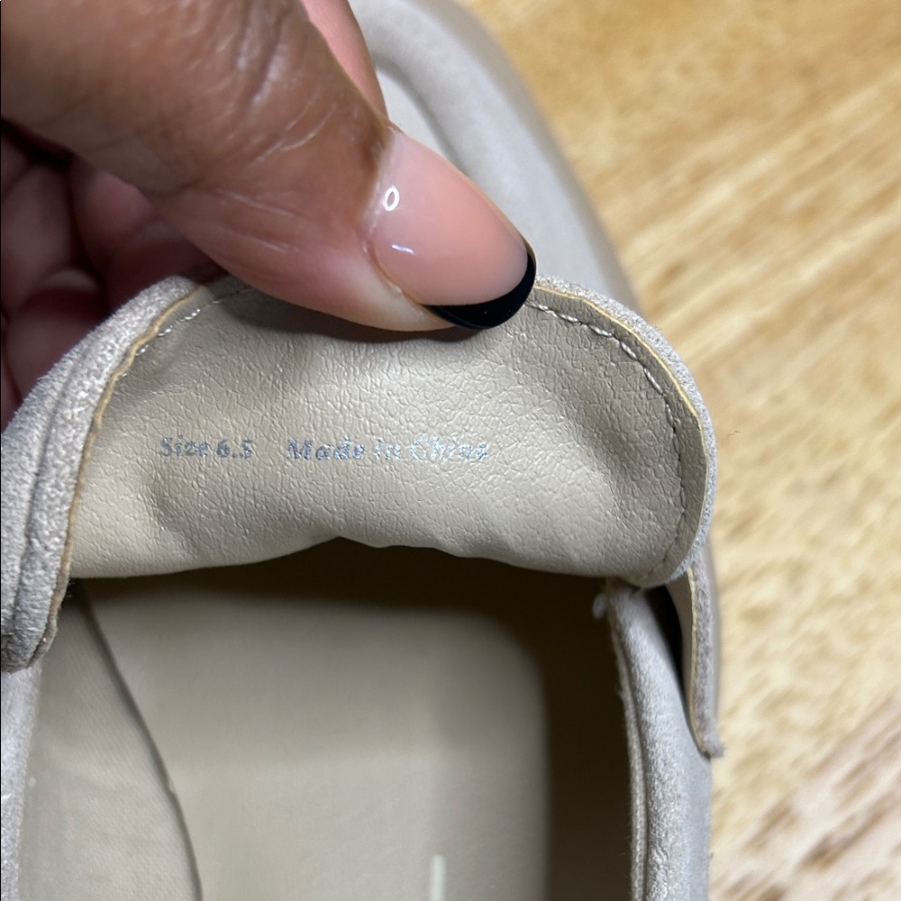 Dolce Vita Cream- Size 6.5 Suede Loafers - Picture 10 of 10
